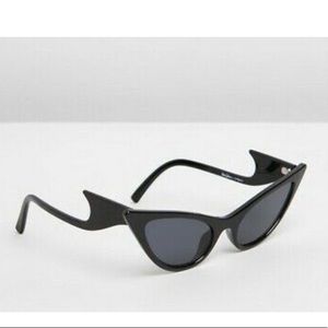 Le Specs x Adam Selman The Prowler Black Cat-eye Sunglasses NWT